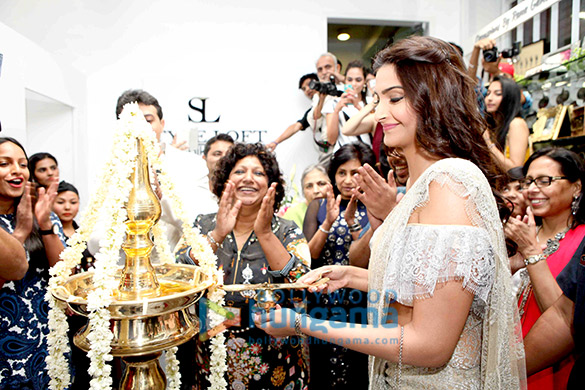 sonam kapoor at the launch of style loft by ambika pillai 2