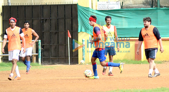 ranbir kapoor arjun kapoor snapped at football practise 9