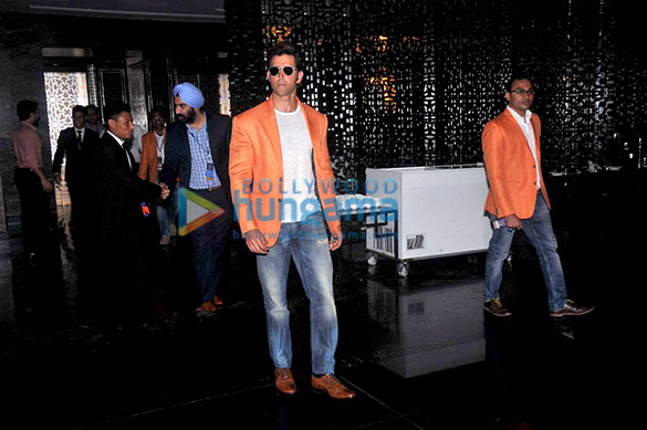 ranbir kapoor hrithik roshan john abraham along with wife priya runchal at isl auction 14