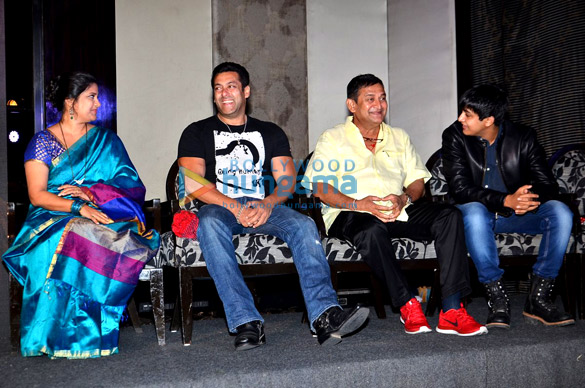salman khan launches the trailer of satya manjrekars marathi film janiva 9