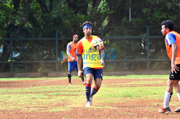 ranbir kapoor arjun kapoor and other snapped at football practice 9