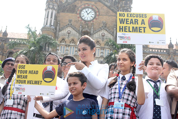 raveena tandon spreads awareness on using helmets 4