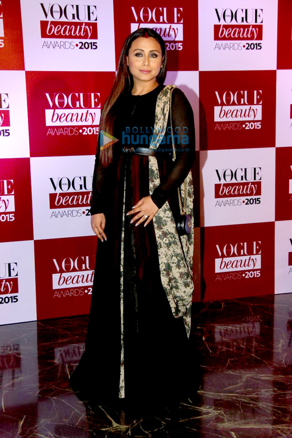 anushka sharma rani mukerji and others at vogue beauty awards 2015 18