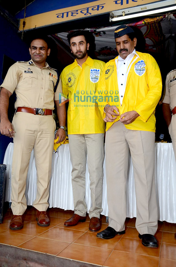 ranbir kapoor at mumbai city fc event with mumbai traffic police 5