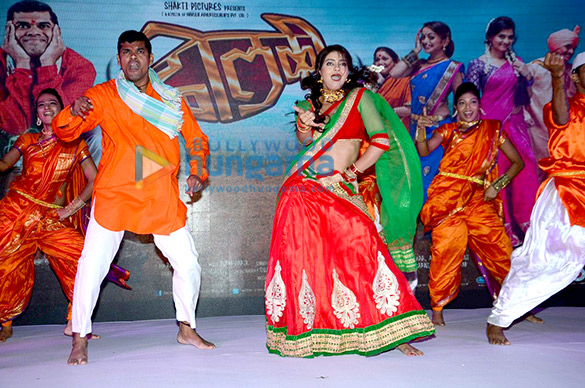 amitabh bachchan unveils music of marathi film dholkee 3