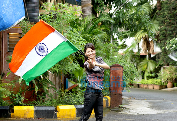 urvashi rautela snapped saluting the indian flag on independence day 10