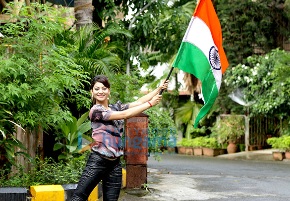 urvashi rautela snapped saluting the indian flag on independence day 11