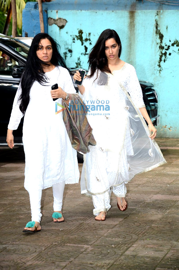 shraddha kapoors grandfathers prayers meet 4