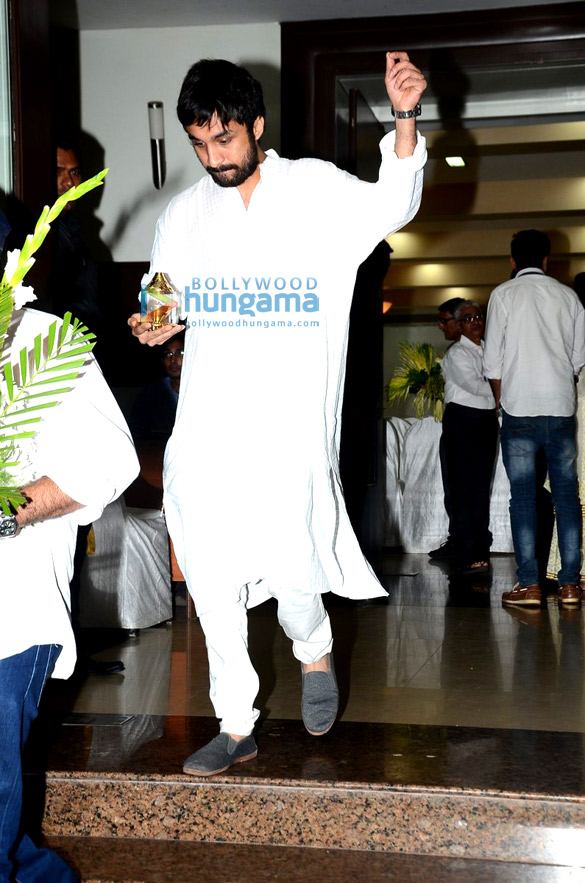 shraddha kapoors grandfathers prayers meet 6