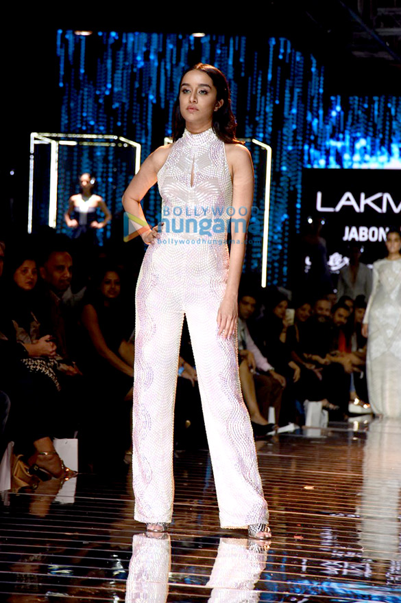 shraddha kapoor walks for namrata joshipura at lakme fashion week 2015 5