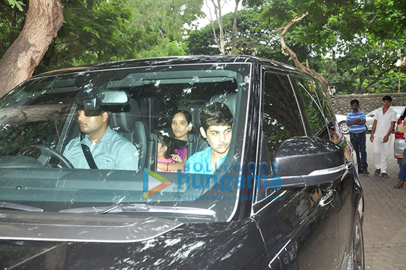 sonali bendres ganesha visarjan ceremony 8