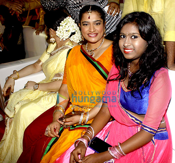 aarya babbar misti mukerjee ekta jain sanchiti sakat at falguni pathak dandiya 4