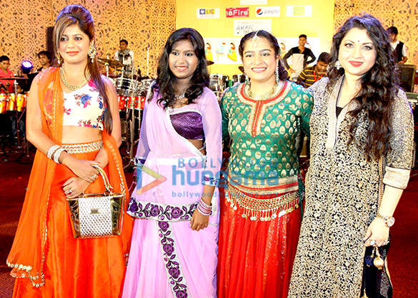 aarya babbar misti mukherjee and others grace kora kendra navratri 4
