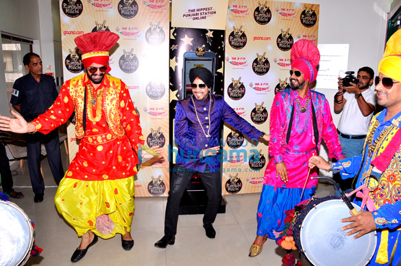 mika singh at radio mirchi 98 3 fms studio for launching their online radio channel yo punjabi mirchi 7