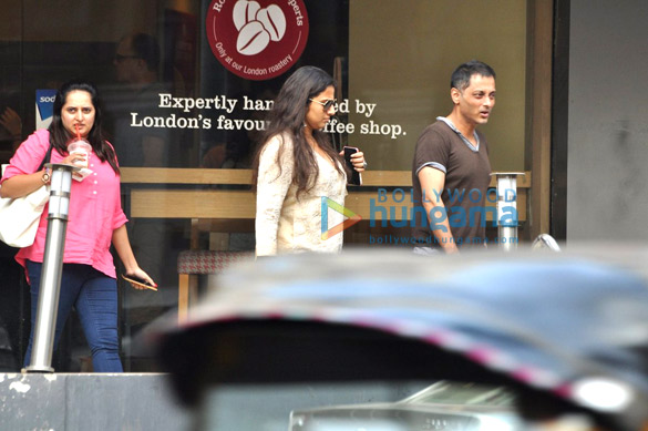 vidya balan snapped with sujoy ghosh post coffee meet 4