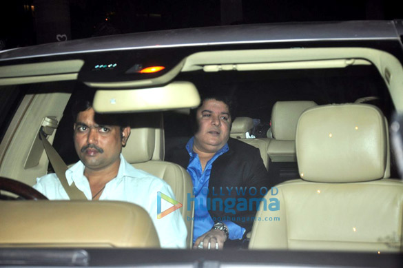celebs grace amitabh bachchans diwali bash at jalsa 83