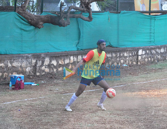 ranbir kapoor sidharth malhotra abhishek bachchan snapped playing football 16