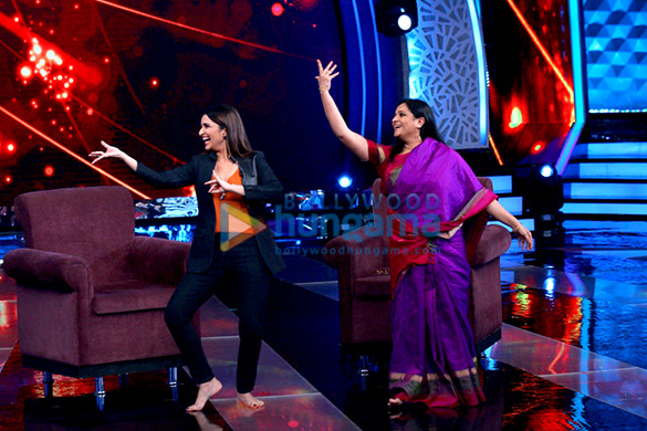 amitabh bachchan ranveer singh parineeti chopra on sets of aaj ki raat hai zindagi 8