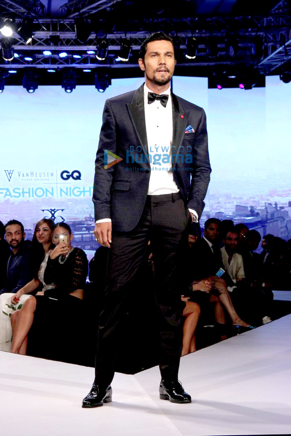 saif ali khan kunal kapoor randeep hooda tina desai and others walk at van heusen gq fashion nights day 1 4