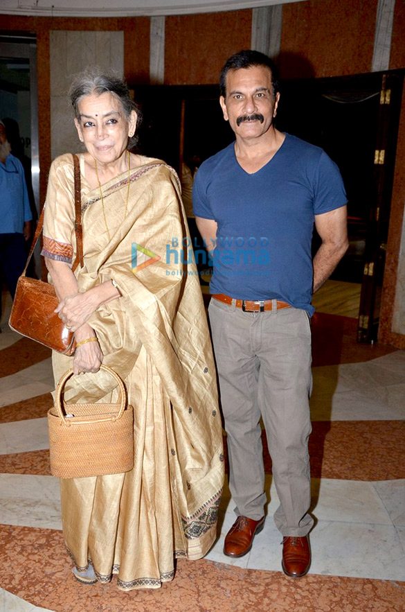 sushmita sen graces an art exhibition 7