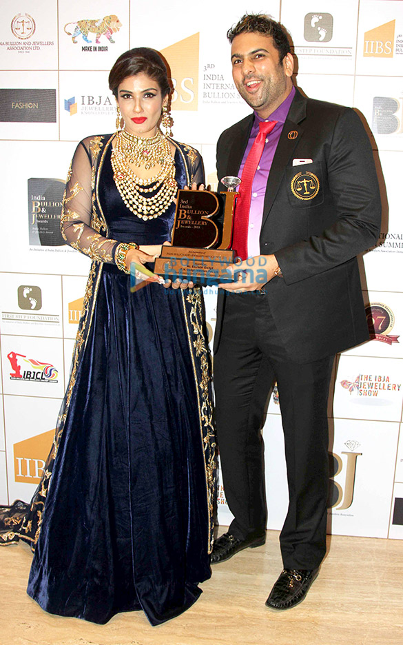 anil kapoor raveena tandon vidyut jamwal sunny leone grace 3rd india bullion jewellers awards 2015 22