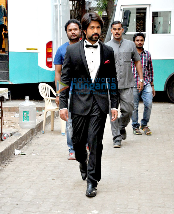 south superstar yash snapped at a photoshoot in mumbai 2