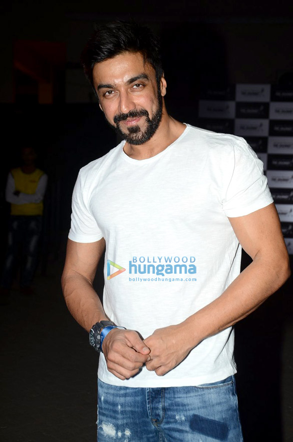 kiran rao ayan mukerji mandira bedi at johnnie walkers the journey event 18