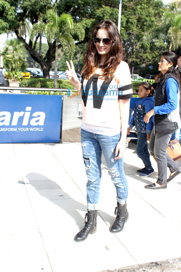 priyanka chopra dia mirza snapped at the airport 5