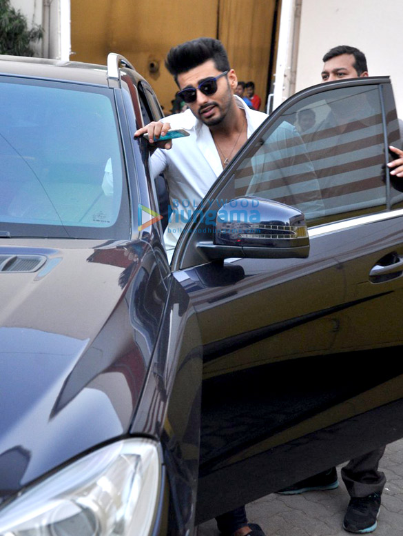 arjun kapoor snapped at mehboob studio 8