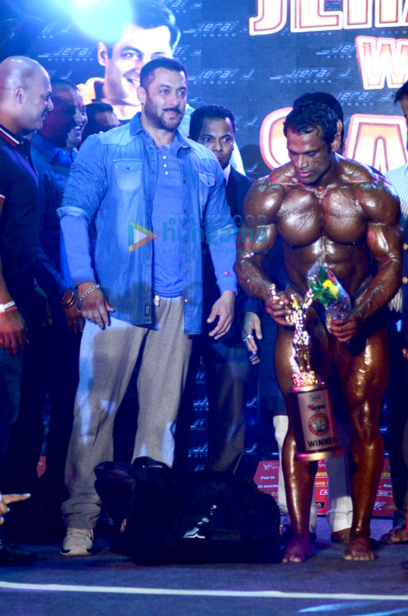 salman khan attends specially abled athletes body building competition 9