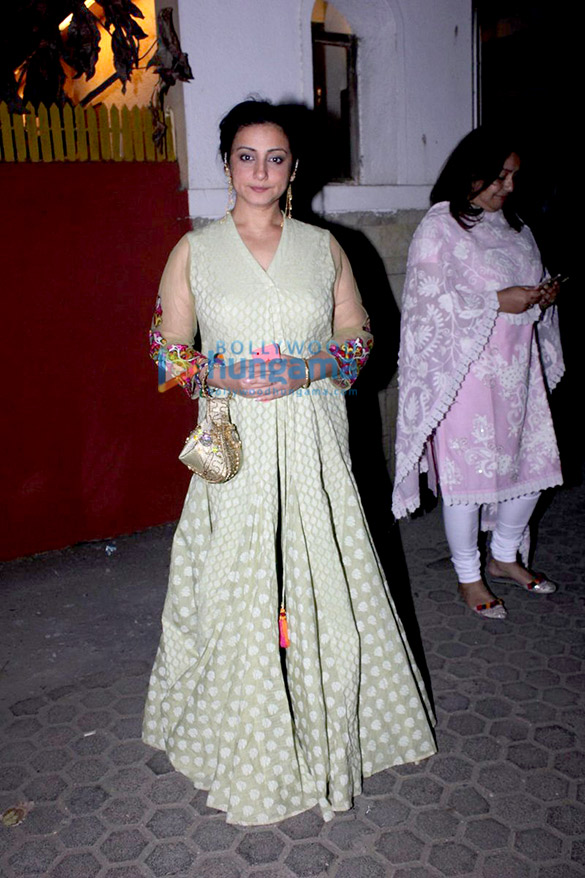 javed akhtars birthday bash at his bungalow in juhu 8