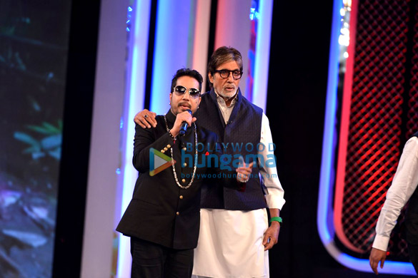 amitabh bachchan jaya bachchan and others at ndtv banega swachh india press conference 4