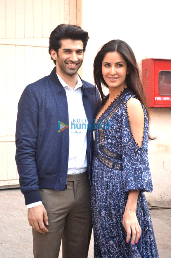 aditya roy kapur katrina kaif snapped promoting their film fitoor 6