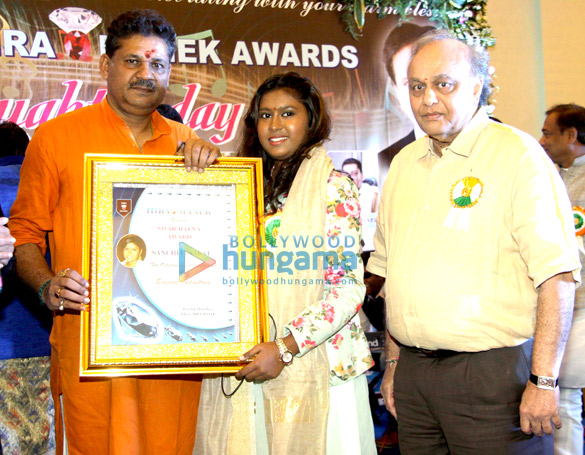 dharmendra anil sharma ameen sayani others at 19th hira manek awards 4