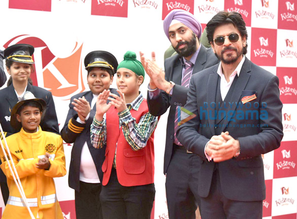 shah rukh khan graces the launch of kidzania in delhi 4