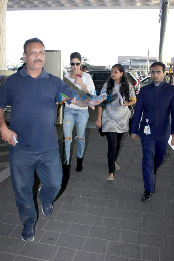 aditya roy kapoor katrina kaif depart for delhi to promote fitoor 7
