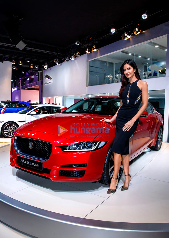 katrina kaif launches jaguar xe at auto expo 2016 2