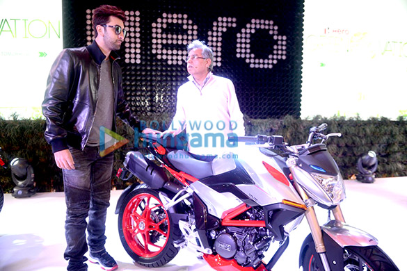 ranbir kapoor at the hero lounge at auto expo 2016 6