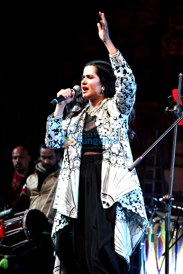 sona mohapatra performs at the mehrangarh fort in jodhpur 7