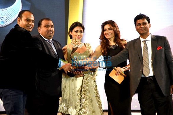 daisy shah shriya saran ameesha patel and others at the national jewellery awards 2016 7
