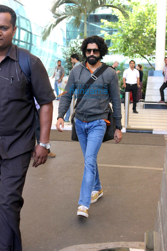 arjun rampal abhishek bachchan and others snapped at the airport 4