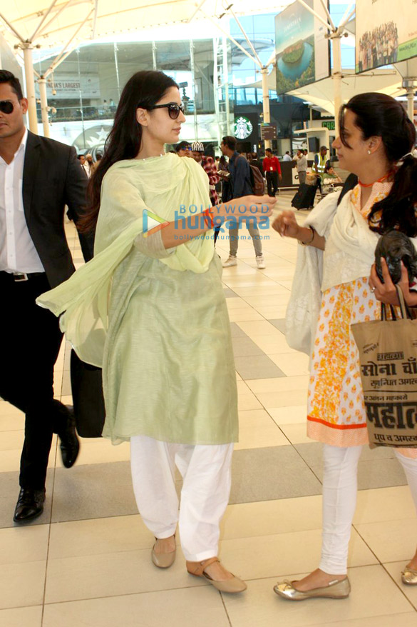 katrina kaif returns from jaipur after promoting fitoor 3