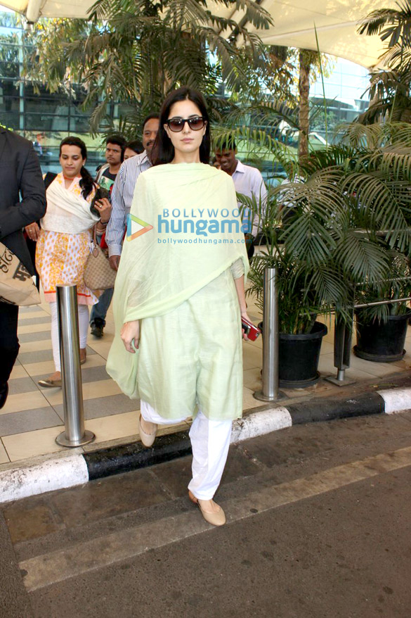 katrina kaif returns from jaipur after promoting fitoor 13