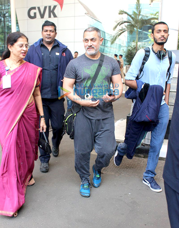 aamir khan arrives after shooting for dangal in delhi 7