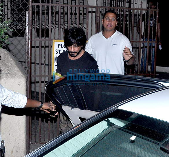 shah rukh khan snapped post dubbing session in bandra 5