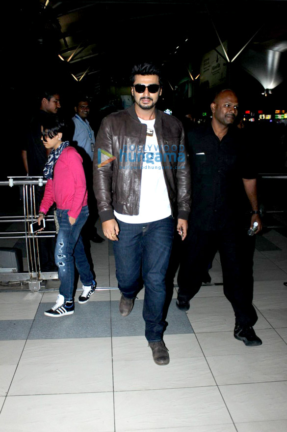 arjun kapoor ameesha patel others snapped at the airport 12