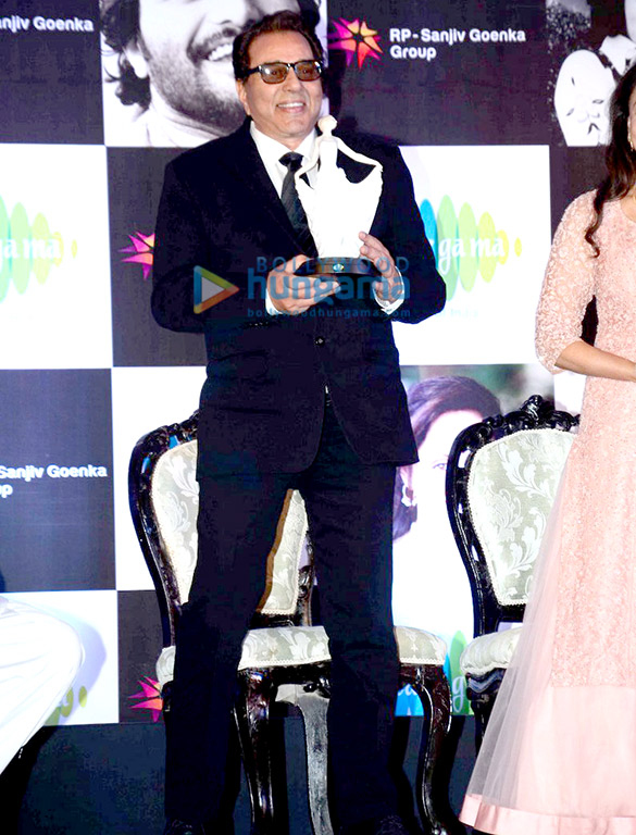 amitabh bachchan jaya bachchan dharmendra unveil hema malinis album dreamgirl 5