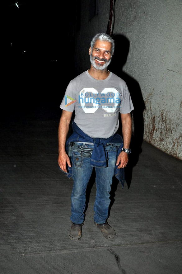 aamir khan at the special screening of natsamrat 6