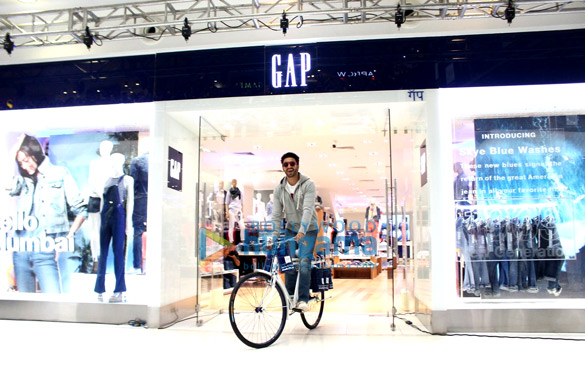 ranveer singh at the launch of gap in india 6