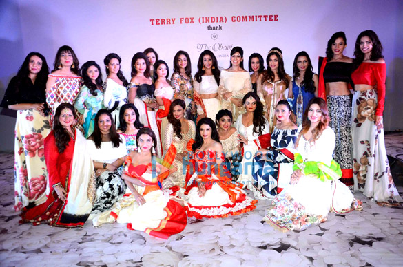 celebs walk the ramp for terry fox india committee 14